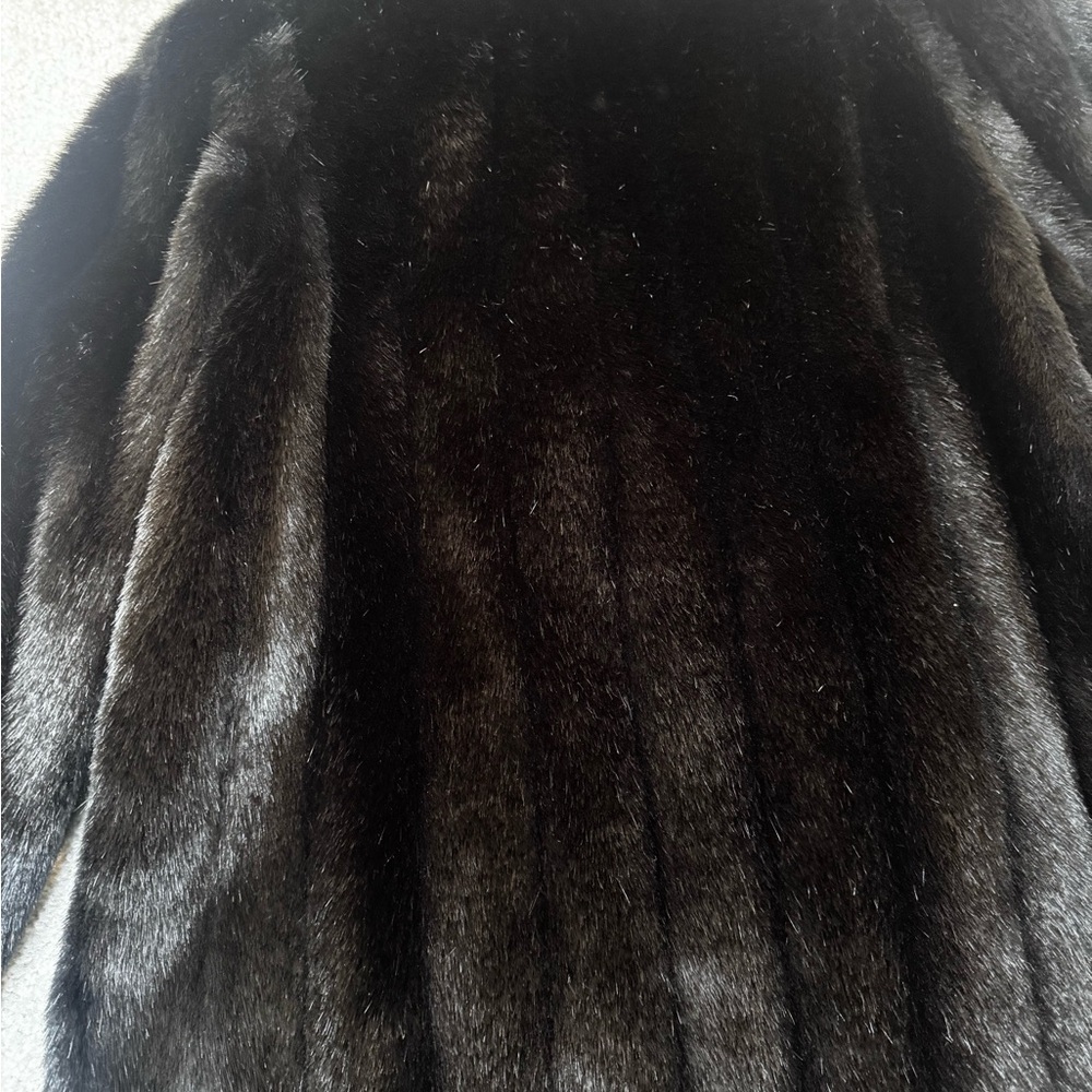 Jordache *vintage*Dark Brown Faux Fur Teddy Jacket. 90’s Mob wifey vibes! - Picture 6 of 6